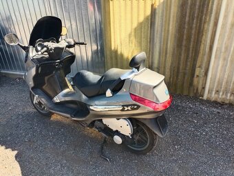 Piaggio xevo 125 dva kusy - 8