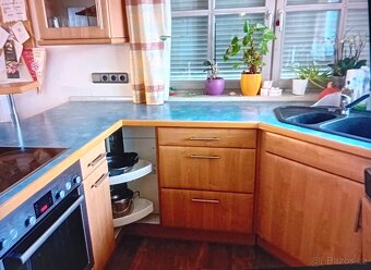 Kuchyňská linka se spotřebiči - 8