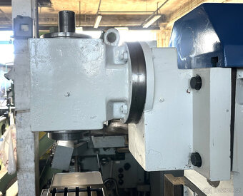 Frézka horizontální FGH 32 TOS Olomouc - 8