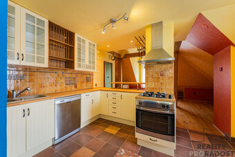 Pronájem bytu 2 + 1 o rozloze 70 m2 s terasou ve vile v Tepl - 8