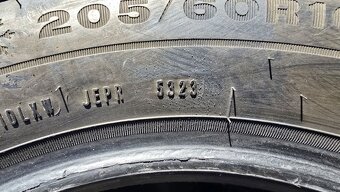 Zimní pneu 205/60/16 Dunlop - 8