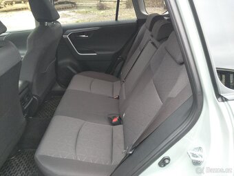 Toyota RAV4 Hybrid 4x4 - 8