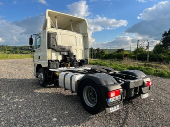 DAF CF - 8