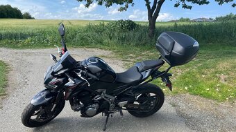 Kawasaki Z900 - 8