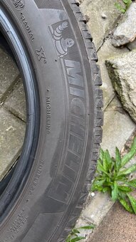 Pneu Michelin 205/55 R 16 - 8