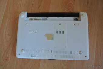 Mininotebook ASUS Eee Intel Atom, 2GB / 250 GB, Win7 - 8