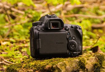 Canon EOS 6D Mark II - 8