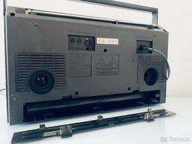 Radiomagnetofon Toshiba RT 6015, rok 1985 - 8