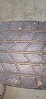 Závodní mokré pneu Pirelli R17 - 8