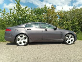 Prodám Jaguar XF SV8 - 8