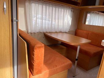 Prostorný rodinný karavan Eifelland Holiday, 3 palandy - 8