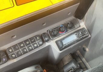 Prodám 5 tun. rýpadlo 2022 JCB 50 Z - 2 s hydraulickou svah. - 8