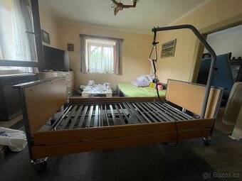 Zdravotní elektrická polohovací postel - 8