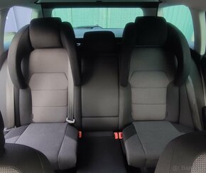 Volkswagen Passat B7 2,0TDI XENON,HISTORIE,NEBOURANÉ - 8