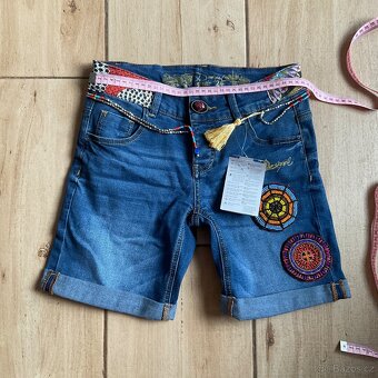 NOVÉ- dám šortky s korálky-Desigual- 24 ( XS/ 34) - 8