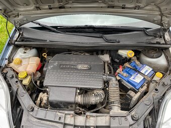 Ford fiesta 2005 - 8