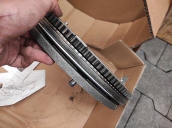 Dvouhmotový setrvačník pro BMW 3 a 5 (LuK) - 8