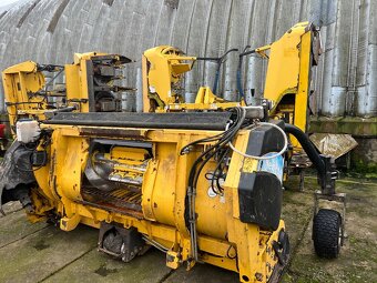 Sklízecí řezačka New Holland FR 9060 - 8