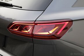 Touareg R-Line/ Black / Webasto/ TZ / Servis / DPH / 2021 - 8