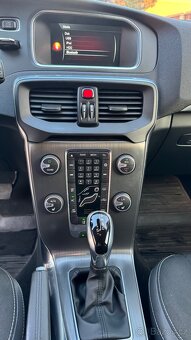 Volvo V40 D3 automat - 8