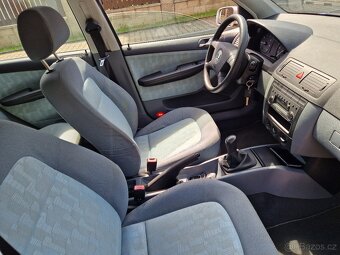 Škoda Fabia 1.4 mpi - původ ČR - 1 maj. - naj. 56000 km - 8