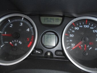 renault megan 1,9 dci 96kw naj 225 km - 8