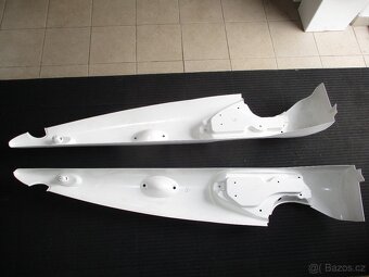 HOBBY - plastový sloupek zadní L + P - 8