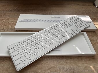 Apple Magic Keyboard with Numeric Keypad - 8