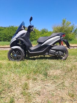 Piaggio mp3 300 sport - 8