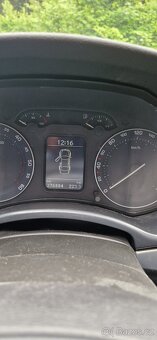 Škoda octavia II 2.0 tdi 103 kw - 8
