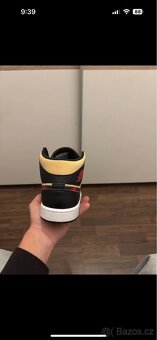 Jordan 1 Mid Tartan Swoosh - 8