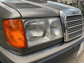 Mercedes Benz 300 D - 8