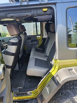 Jeep Wrangler Unlimited - 8