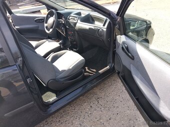 Fiat Punto 1,2 - 8