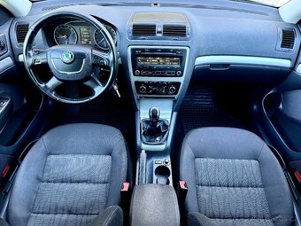 Škoda Octavia 1,6 TDi 77kW, ČR, 6/2012, 2.maj. Elegance - 8