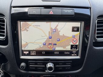 Volkswagen Touareg 3.0TDi Xenony Automat Navi Kamera - 8