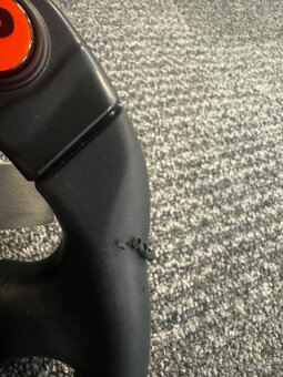 Prodám Thrustmaster Volant Formule Ferrari SF1000 - 8