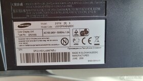 Samsung SyncMaster 215TW - LCD monitor 21" - 8