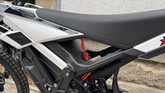 Malaguti XAM elektrické enduro SPZ - 8