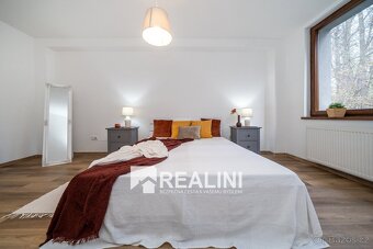 Prodej nemovitosti se 4 bytovými jednotkami - 228 m2 - Kujav - 8