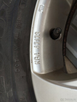 Zimní pneu 205/60R16 s disky na Mazdu - 8