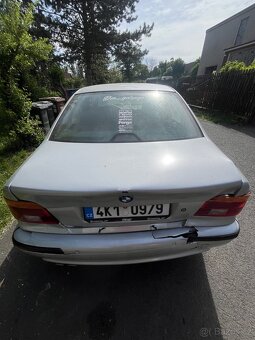 BMW e39 528i - 8