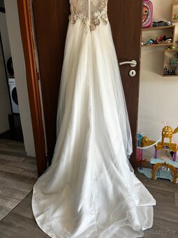 Svatební šaty - Zuzana Lešák Černá - 8