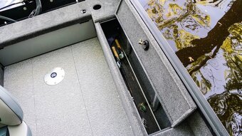 Alumacraft Escape 165 CS vybavený motorem Mercury F50 ELPT - 8