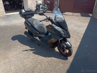 Kymco Downtown 125 černý 2 - 8