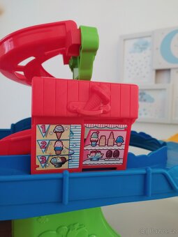 Dráha pro autíčka Fisher Price - 8