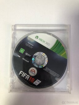 Xbox 360 a příslušenství - 8
