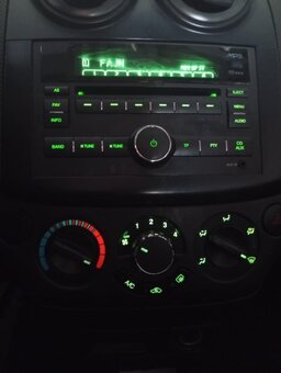 Chevrolet Aveo rok 2009 najeto jen 120 tis km spotřeba 4 l - 8