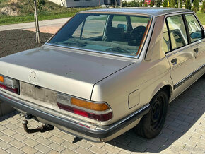 BMW 524 td E28 nahradní díly s celeého vozu - 8