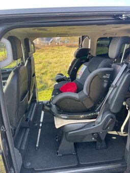 Ford Tourneo Custom - 8